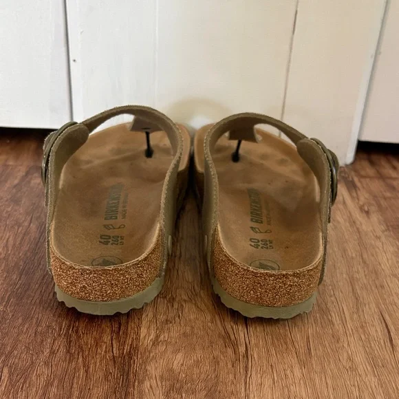 Birkenstock Olive Sandals with Strap - Picture 5 of 6